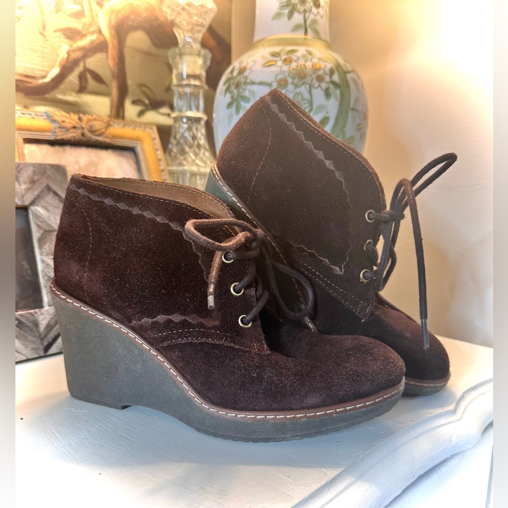 Naturalizer Kaitlyn Oxford Dark Brown Suede Wedge Boots